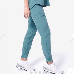 FIGS HYDROGREEN ZAMORA SCRUB JOGGERS, SIZE XS PETITE